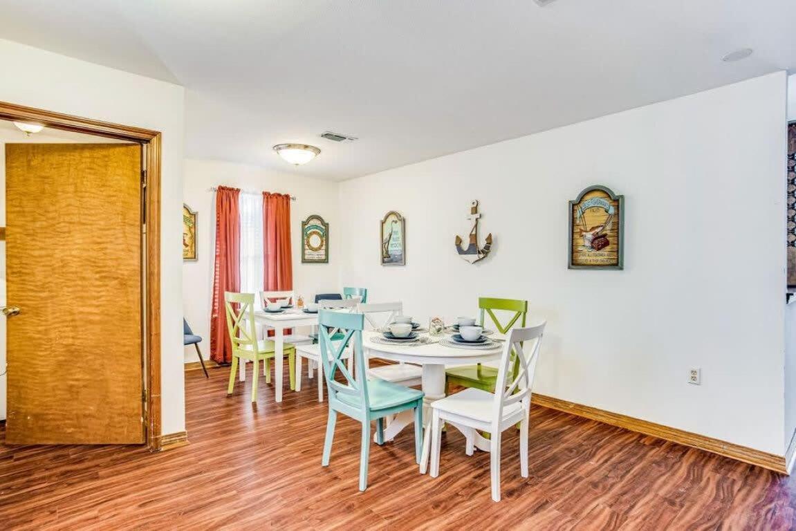 Brilliant In Bellview-Back Unit-- Mins To Nas Pensacola, Beach, Shopping 외부 사진