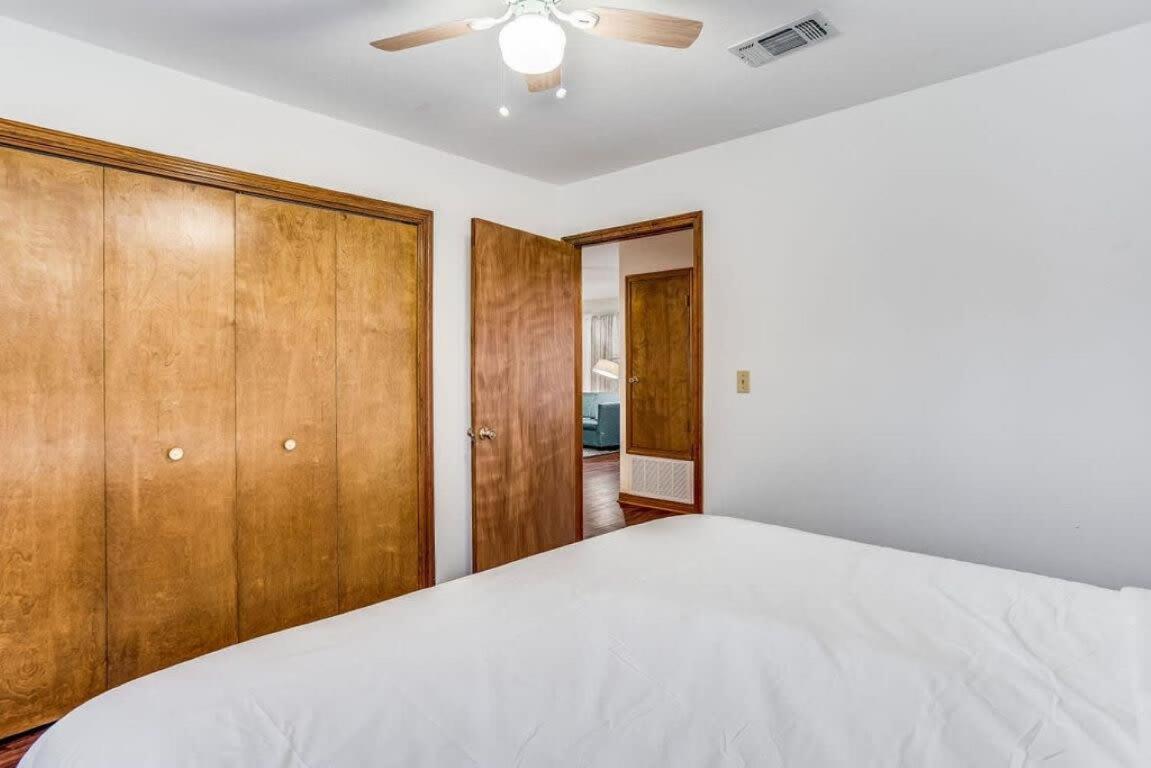 Brilliant In Bellview-Back Unit-- Mins To Nas Pensacola, Beach, Shopping 외부 사진