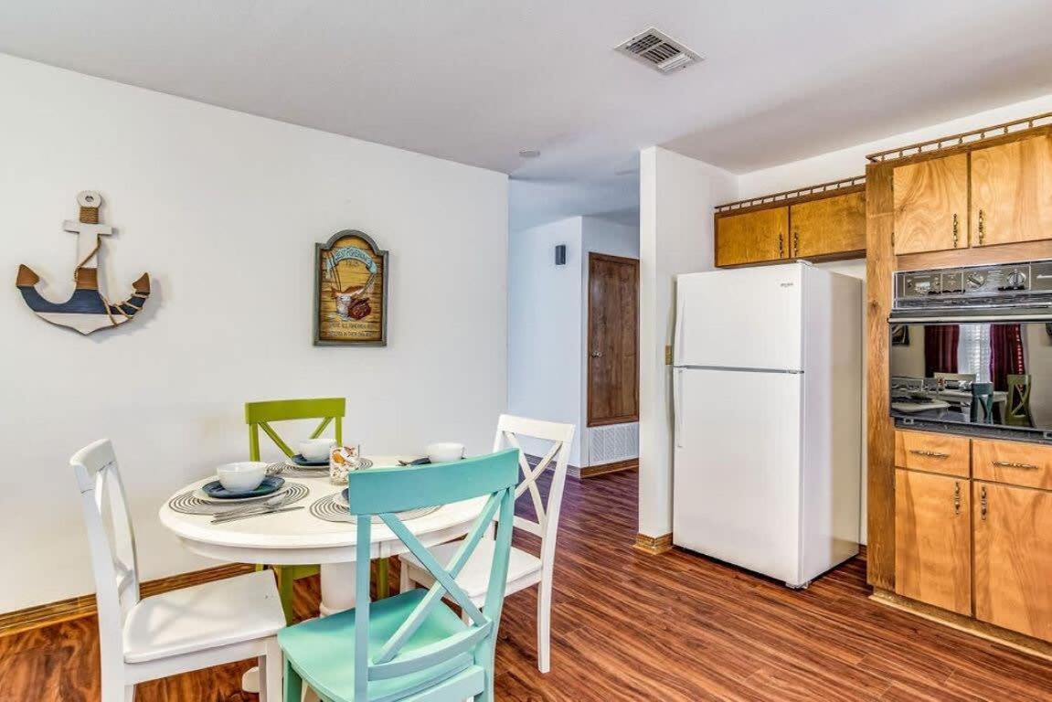 Brilliant In Bellview-Back Unit-- Mins To Nas Pensacola, Beach, Shopping 외부 사진
