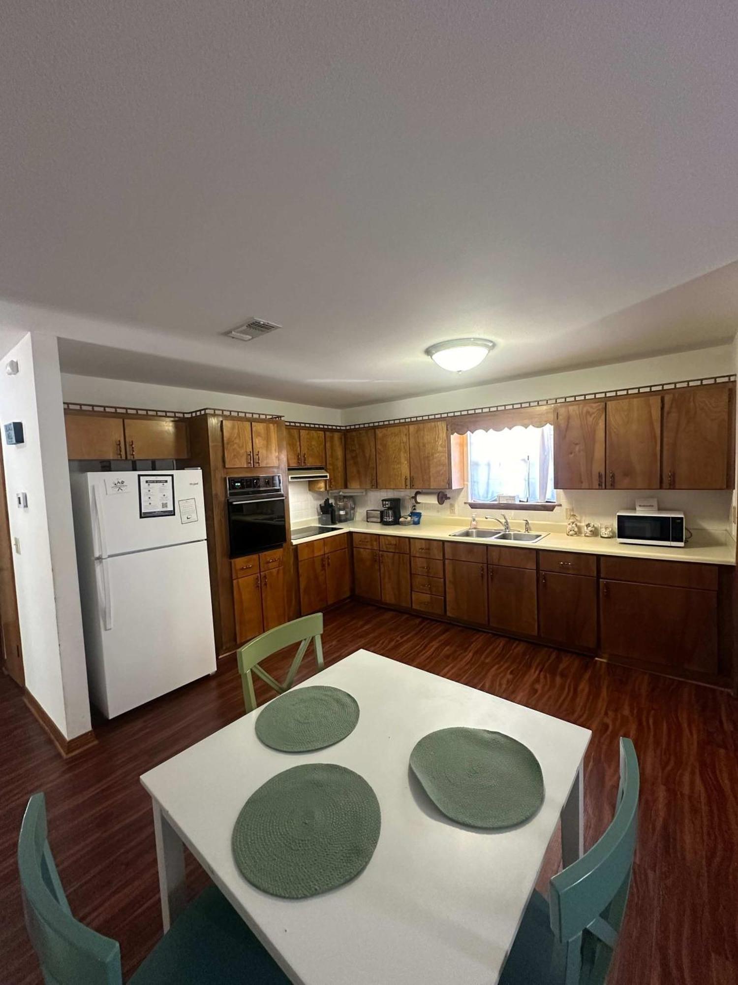 Brilliant In Bellview-Back Unit-- Mins To Nas Pensacola, Beach, Shopping 외부 사진